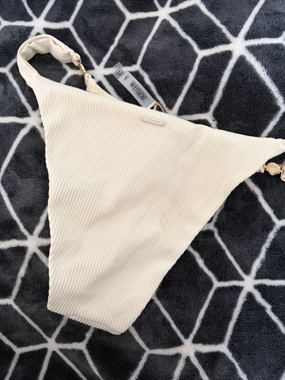 BERLOOK Off White Gold Shell Bikini - Picture 12 of 15